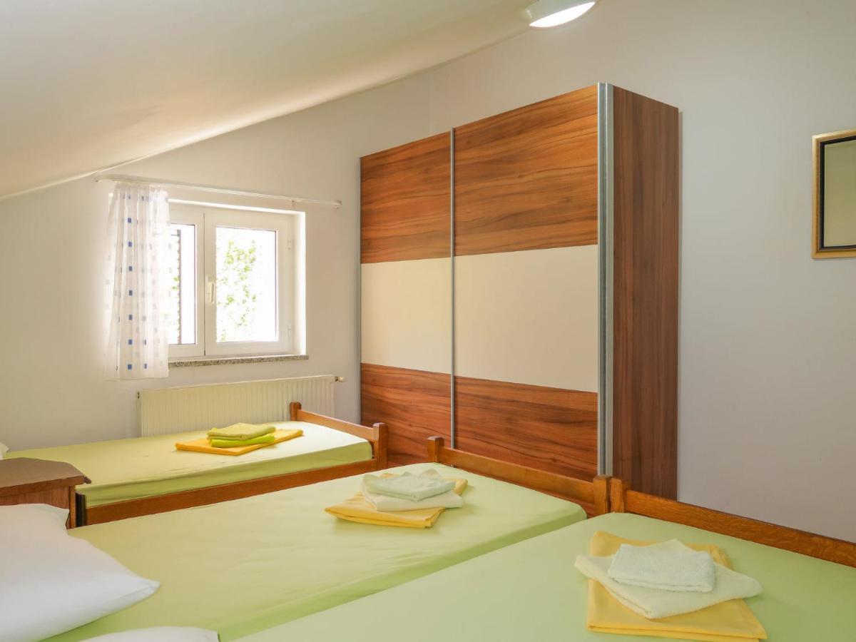 Apartment Blekic - Mlk305 By Interhome Malinska Exterior photo